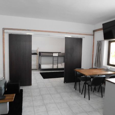 Mountain Vista Suites Zărneşti Bagian luar foto