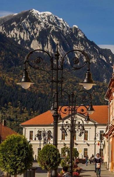 Mountain Vista Suites Zărneşti Bagian luar foto