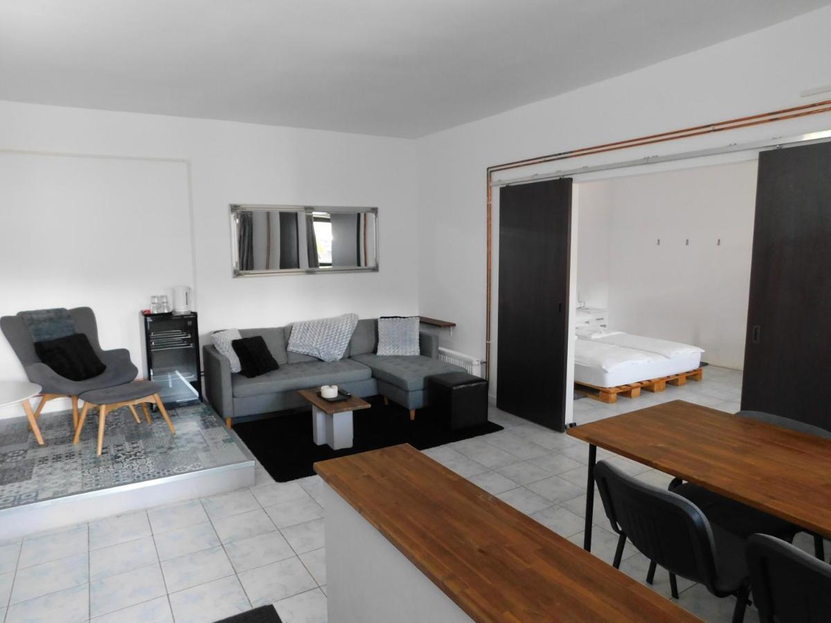 Mountain Vista Suites Zărneşti Bagian luar foto